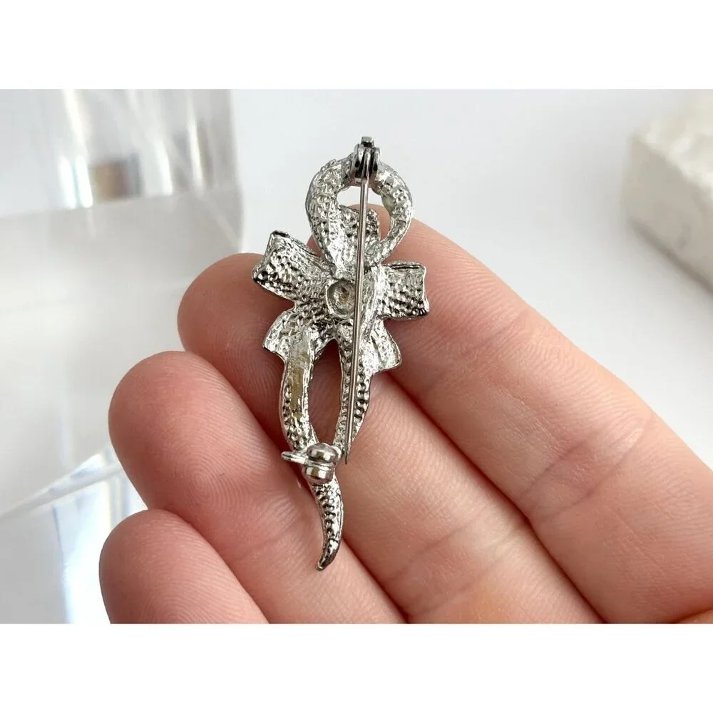 Green Floral Swirly Art Nouveau Silver Toned Vintage Costume Jewelry Brooch